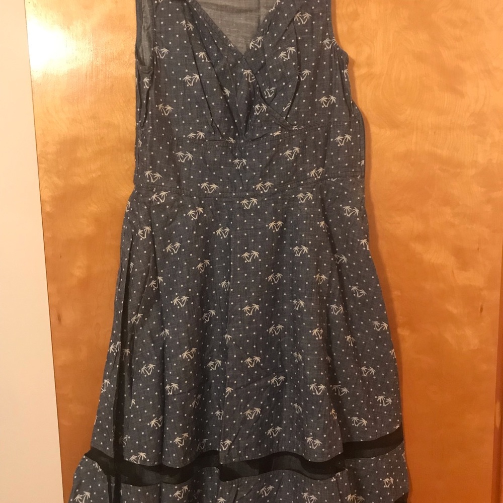 Dress - Picture 3 of 4
